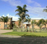 Fronds Holiday Apartments - Lennox Head Accommodation