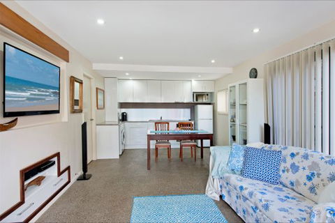 Akama Vista - Couple's Retreat - Lennox Head Accommodation 2