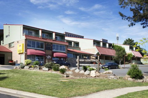 Aspire Alpine Gables And Brumby Bar - Lennox Head Accommodation 0