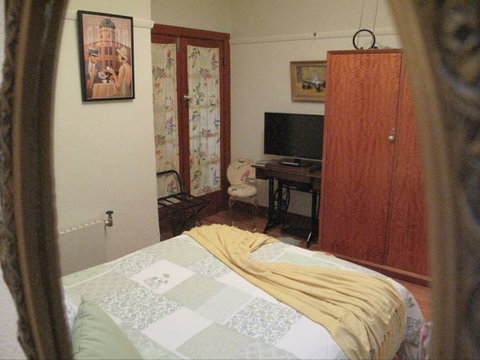 B&B Wodonga - Art Deco Accommodation - Lennox Head Accommodation 4