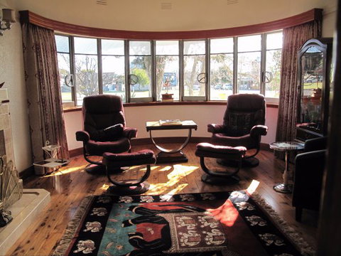 B&B Wodonga - Art Deco Accommodation - Lennox Head Accommodation 5