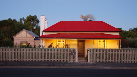 Shurdingtons Cottage - Lennox Head Accommodation 0