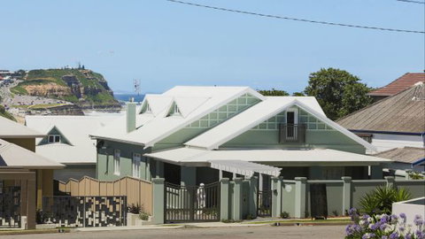 Merewether Beach House B And B - Lennox Head Accommodation 0