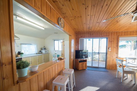 Mundic Waterfront Cottages - Lennox Head Accommodation 4