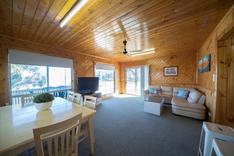 Mundic Waterfront Cottages - Lennox Head Accommodation 6