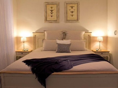 Queen's Cottage Barossa Valley - Lennox Head Accommodation 1
