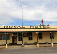 Royal Hotel Snake Valley - Lennox Head Accommodation