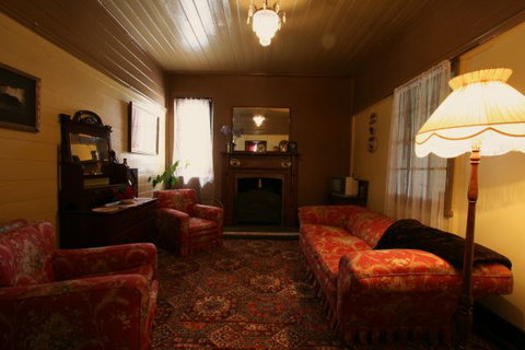 Shurdingtons Cottage - Lennox Head Accommodation 4