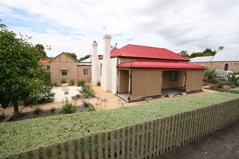 Shurdingtons Cottage - Lennox Head Accommodation 6