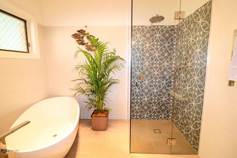 A Reflection On The Lake - Lennox Head Accommodation 5