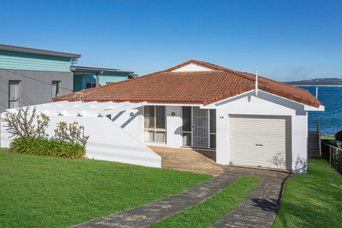 Dambreezy - Lennox Head Accommodation 9