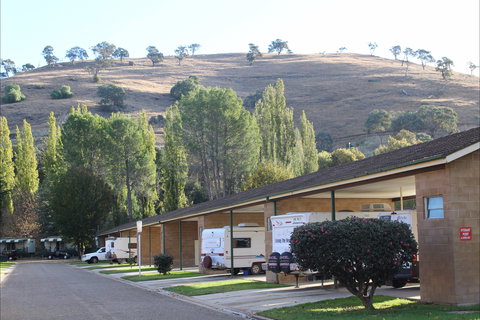 Gundagai Cabins And Tourist Park - Lennox Head Accommodation 0