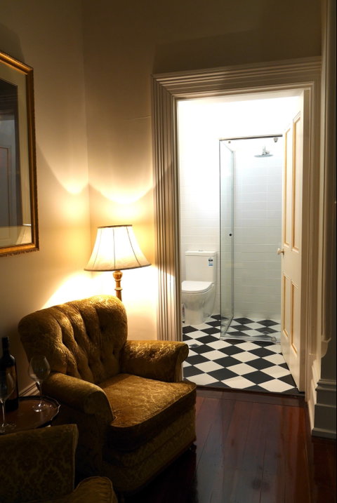 Martinsell Manor - Lennox Head Accommodation 3