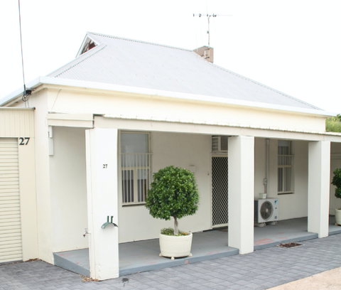 Squatters Cottage - Lennox Head Accommodation 0