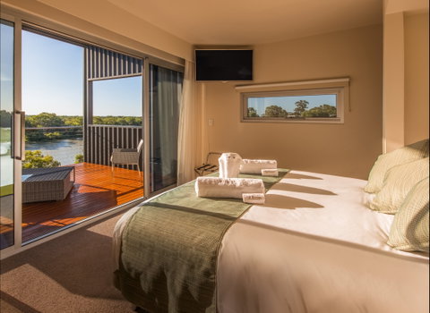 The Frames - Luxury Riverland Accommodation - Lennox Head Accommodation 2