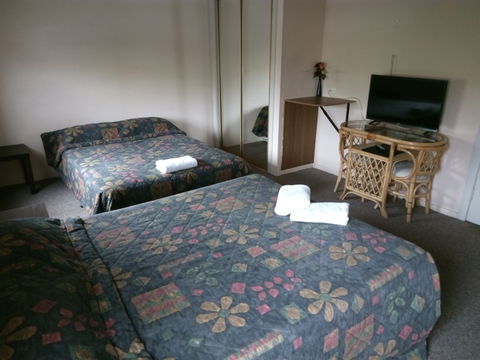 Great Eastern Hotel Motel Young - Lennox Head Accommodation 2