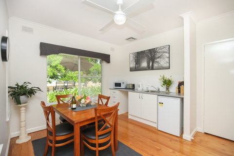 HAHNDORF LODGE - Lennox Head Accommodation 5