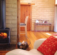Lyrebird Cottages - Lennox Head Accommodation