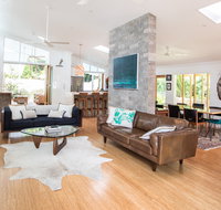 Pineapple Pete's Beach House - Lennox Head Accommodation