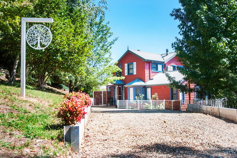 Artee House - Lennox Head Accommodation 0