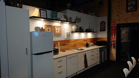 Bed In A Shed Tasmania - Lennox Head Accommodation 2