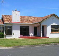 Gillian on Meylin - Lennox Head Accommodation