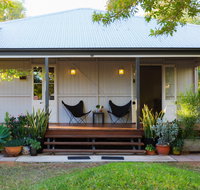 Kenilworth Cottage Barcaldine - Lennox Head Accommodation
