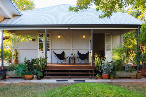 Kenilworth Cottage Barcaldine - Lennox Head Accommodation 0