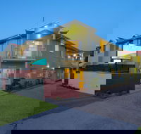 Martys at Little Beach - Lennox Head Accommodation