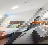 Quality Hotel Bayside Geelong - Lennox Head Accommodation