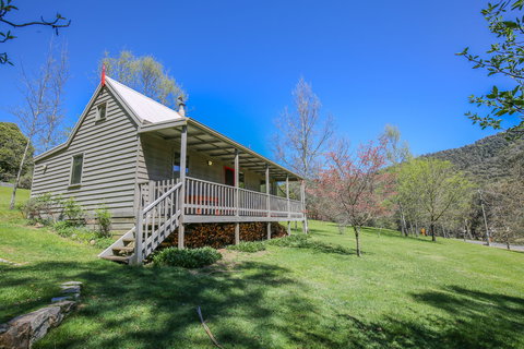 Crabapple Cottage - Lennox Head Accommodation 0