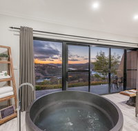 Eagle View Escape - Lennox Head Accommodation