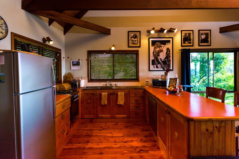 Gerroa Headland Hideaway - Lennox Head Accommodation 1