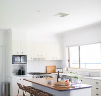 Little River Lodge Tumut - Lennox Head Accommodation