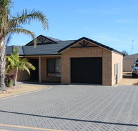 Port Hughes Escape - Lennox Head Accommodation