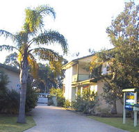 Avalon Holiday Units - Lennox Head Accommodation