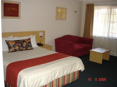 Bathurst Motor Inn - Lennox Head Accommodation 0