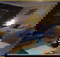 Henlie Park Bed  Breakfast