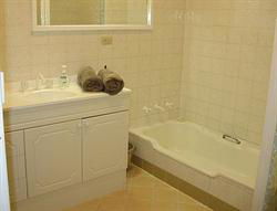 Acacia Grove Holiday House - Lennox Head Accommodation 4