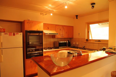 Adelaide Serviced Apartments - William Townhouse - Lennox Head Accommodation 1