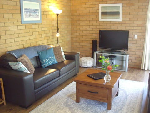 Beachcomber Apartments - Lennox Head Accommodation 0