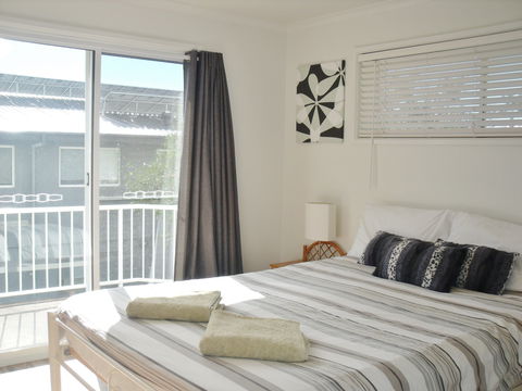 Beachcomber Apartments - Lennox Head Accommodation 1
