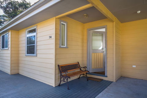 Breeze In Mollymook Beach - Lennox Head Accommodation 1