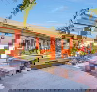 Econo Lodge Karratha - Lennox Head Accommodation