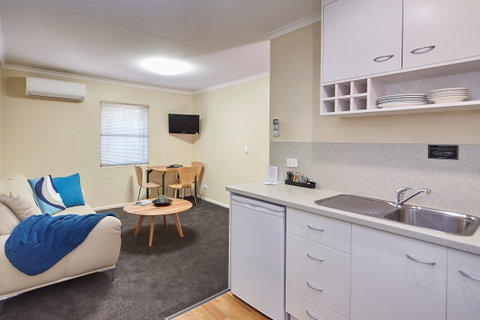 Elphin  Motel & Serviced Apartments - Lennox Head Accommodation 2