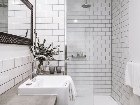 Farmers Arms Hotel Daylesford - Lennox Head Accommodation 1