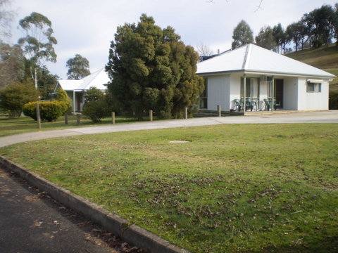 Khancoban Rose Holiday Units - Lennox Head Accommodation 1