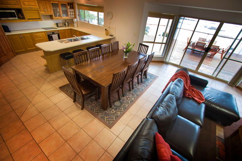 Limestone Ridge - Holiday House - Lennox Head Accommodation 2