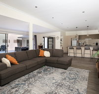 Swanway - Lennox Head Accommodation