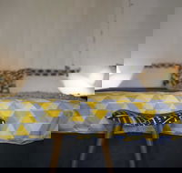 The Grey House - Lennox Head Accommodation